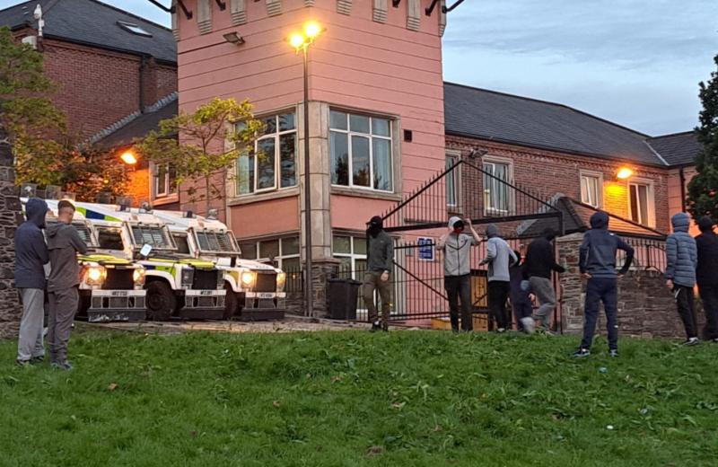 Police attacked during second night of disorder in Derry
