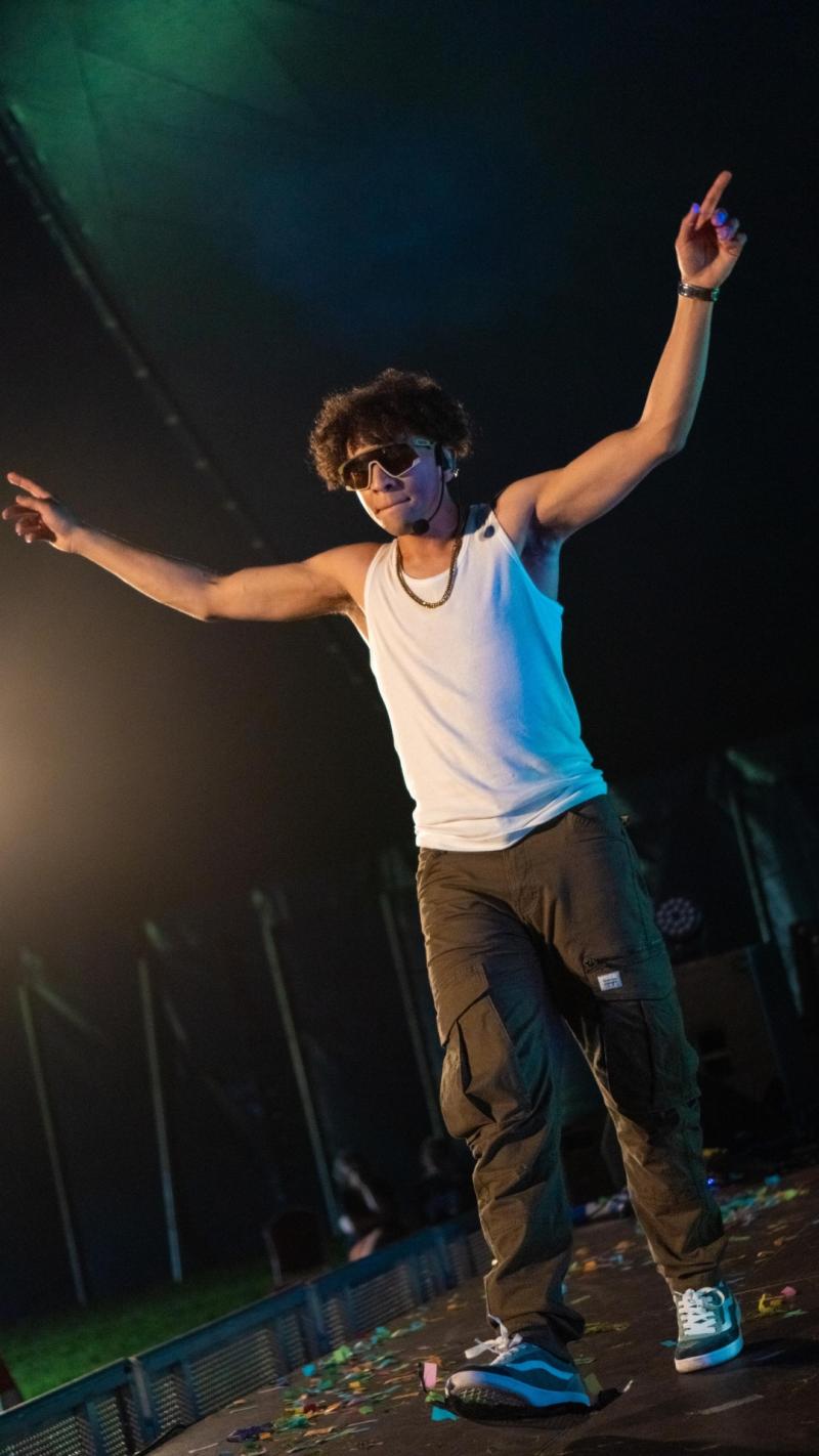 MacD on Music: Vibin' with Robin T. Robin