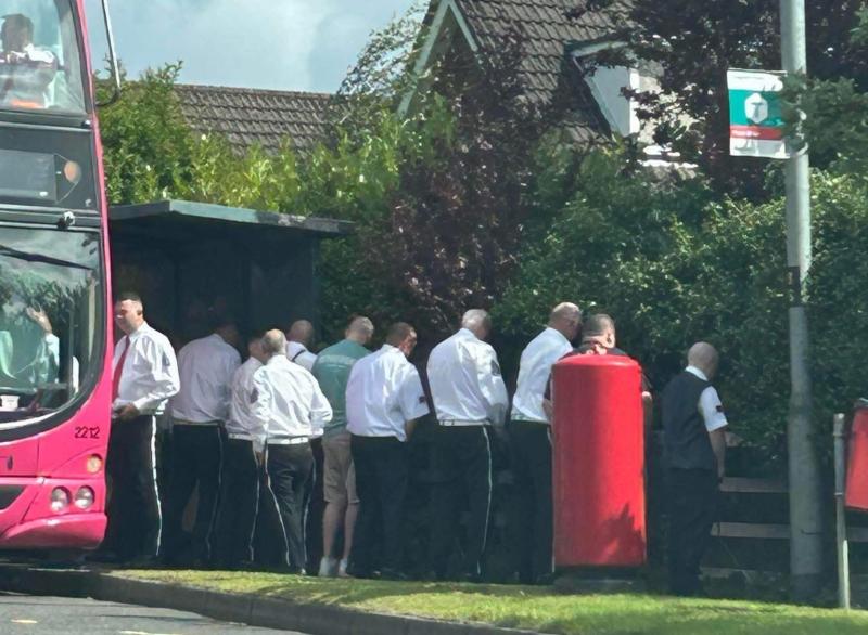 Apprentice Boys apologise after some members photographed urinating near Derry homes