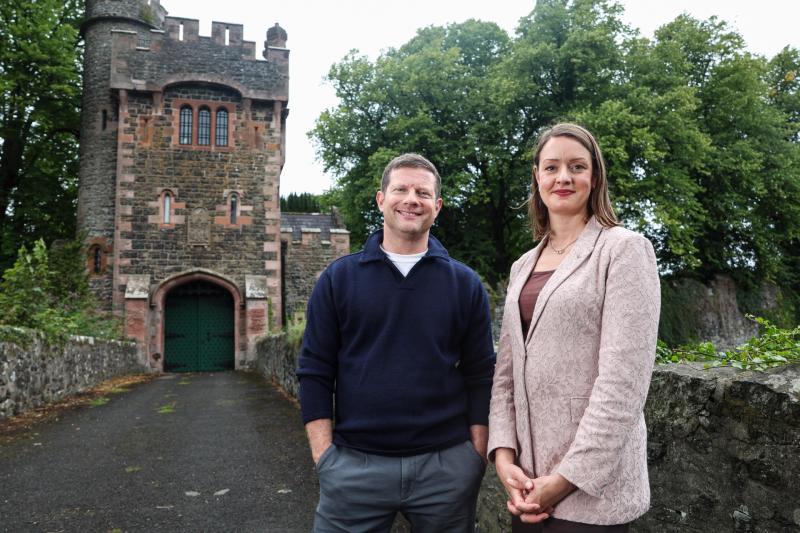 TV presenter Dermot O'Leary to visit Causeway Coast and Derry as part of TV series