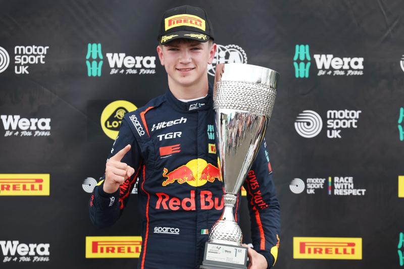 County Derry teenager Fionn McLaughlin holds commanding British F4 lead