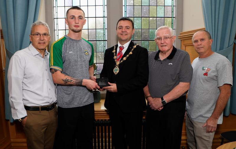 Derry boxer congratulated on USA Scholarship