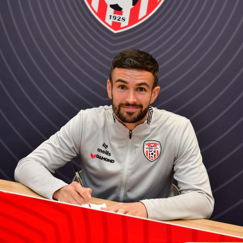 Derry winger Michael Duffy puts pen to new deal