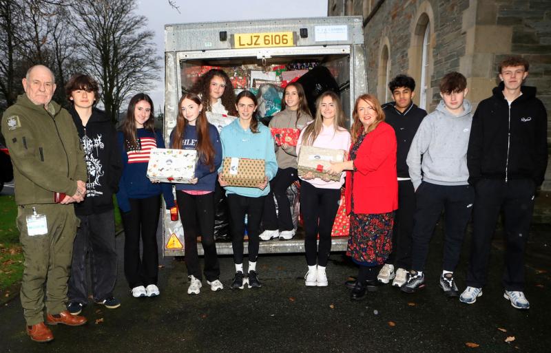 Lumen Christi College pupils coordinate successful "Ukraine Christmas Shoebox Appeal"