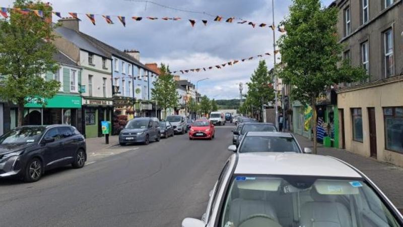 Shocking video shows violent brawl on bus in Buncrana