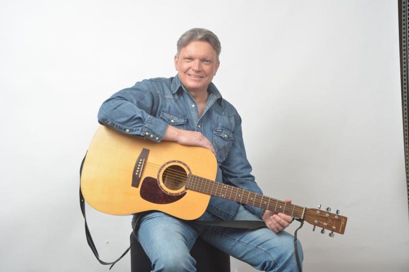 Singer James Kilbane to lead Lenten prayer and song at Three Patrons Parish