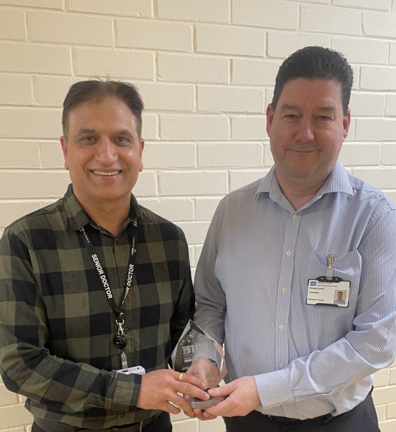 Dr Mukesh Chugh recognised with prestigious award