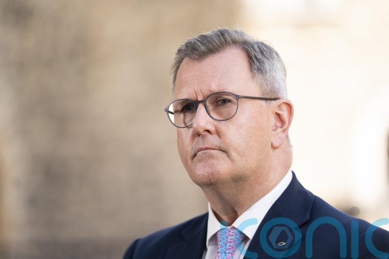 DUP cannot give timetable for return to powersharing, says Donaldson