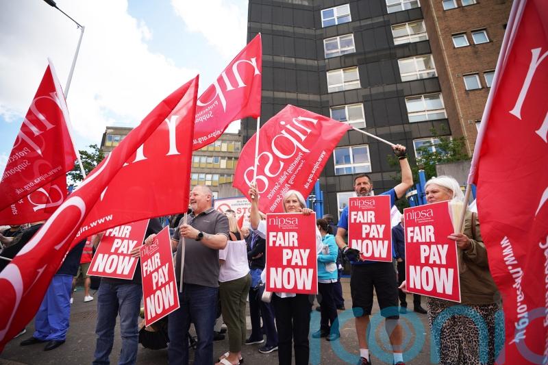 NI health workers may return to picket line in dispute over pay, unions claim