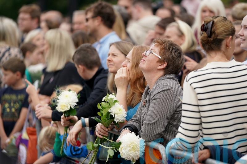Heavy rain forecast for mourners in London waiting to see Queen’s coffin