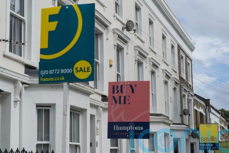 GUIDE: 5 things to do now if you want to sell your home by Christmas