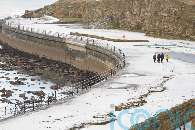 Drivers urged to be careful as icy conditions forecast for Monday rush-hour