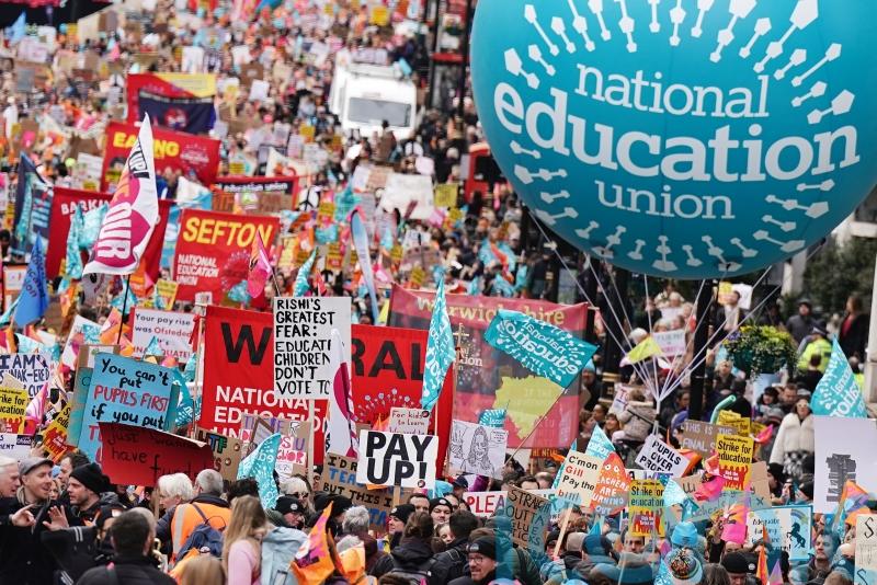 Government and education unions to hold ‘intensive talks’ after strikes