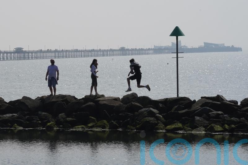 Warm spell set to end with warning of windy weather next week