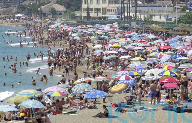 Holiday scams cost consumers more than £15m last year, figures show
