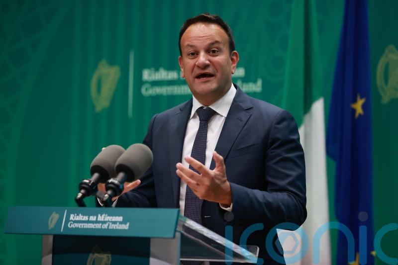 Governments need to work with common strategy on Stormont return – Varadkar