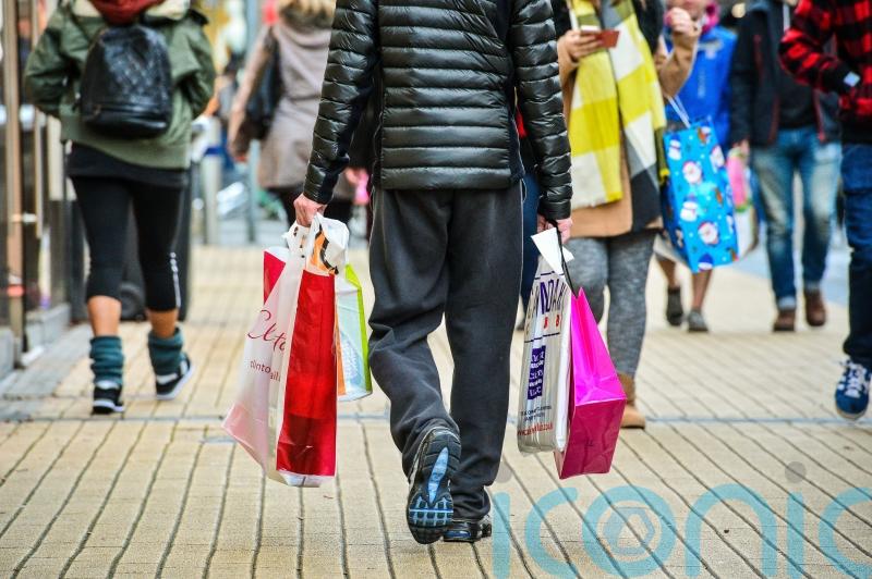 Sun to shine on Boxing Day sales but wind and rain forecast for evening