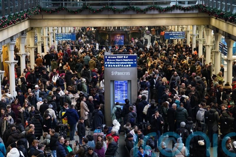 Eurostar services to restart on Sunday – but further delays likely