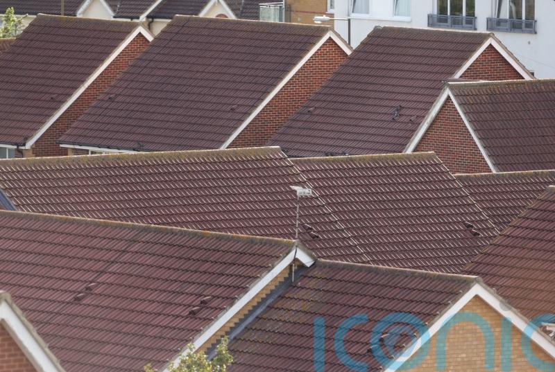 Average UK house price ended last year £4,800 higher than at end of 2022 – index
