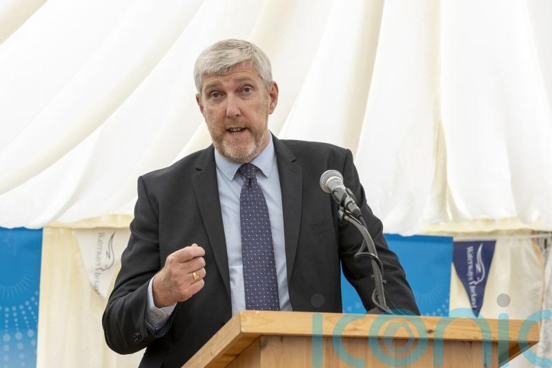 Infrastructure minister issues plea over A5 redevelopment plans