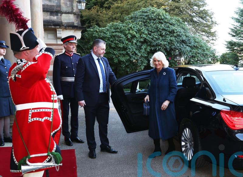 Queen begins visit to Northern Ireland
