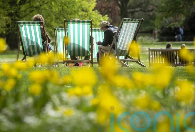Temperatures set to hit 25C this weekend amid warmer weather across UK