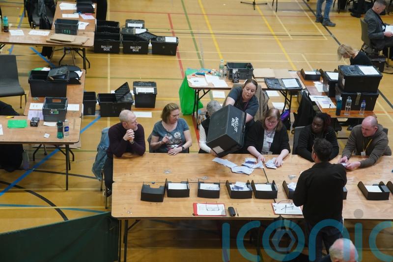How many candidates are standing in the General Election?