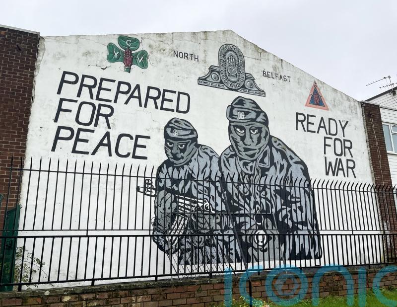New research explores continued presence of paramilitary groups in NI