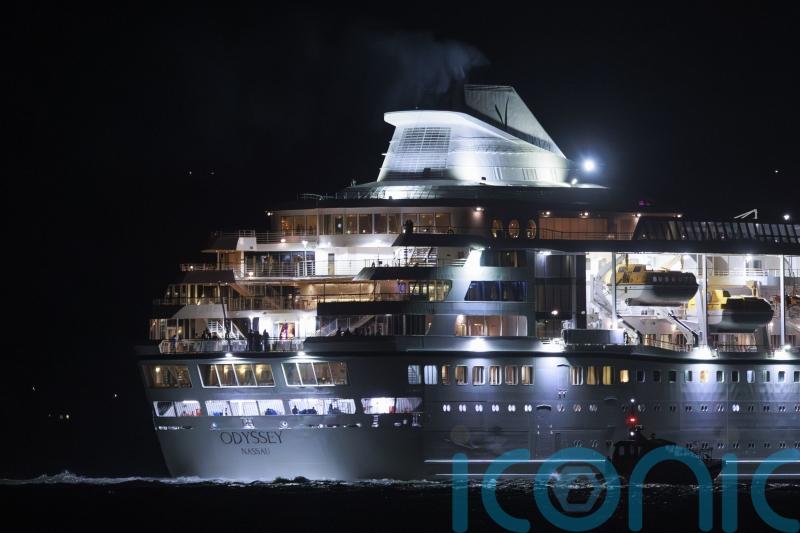 Cruise ship remains in Belfast Lough after leaving harbour
