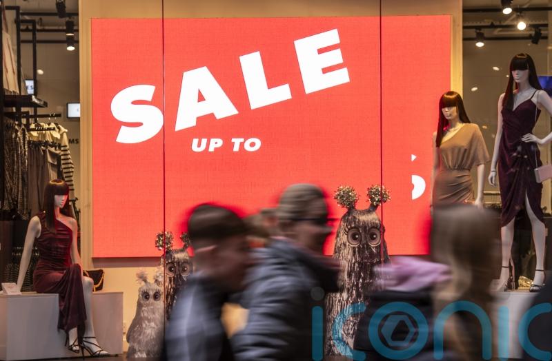 ‘Drab’ December caps disappointing year for retailers
