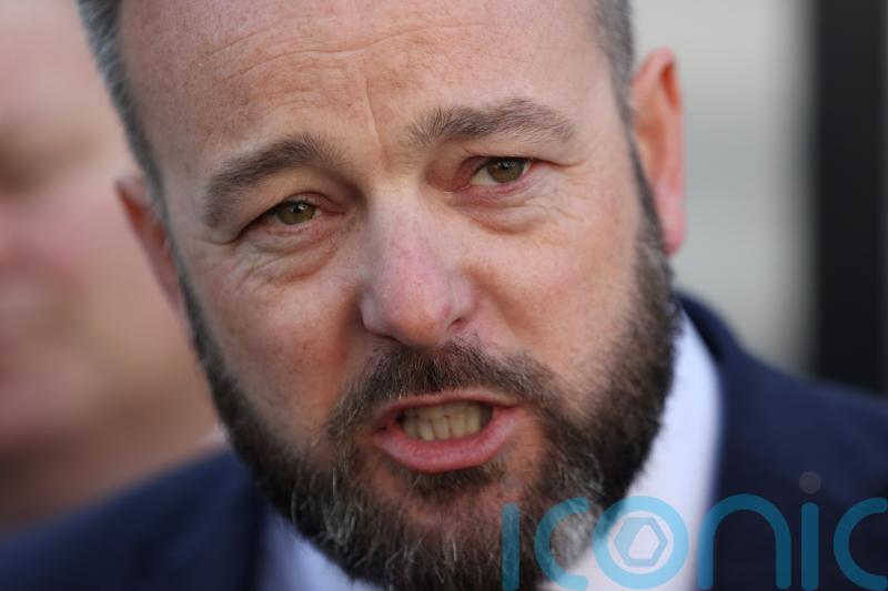 Politicians urge calm after second night of Londonderry violence