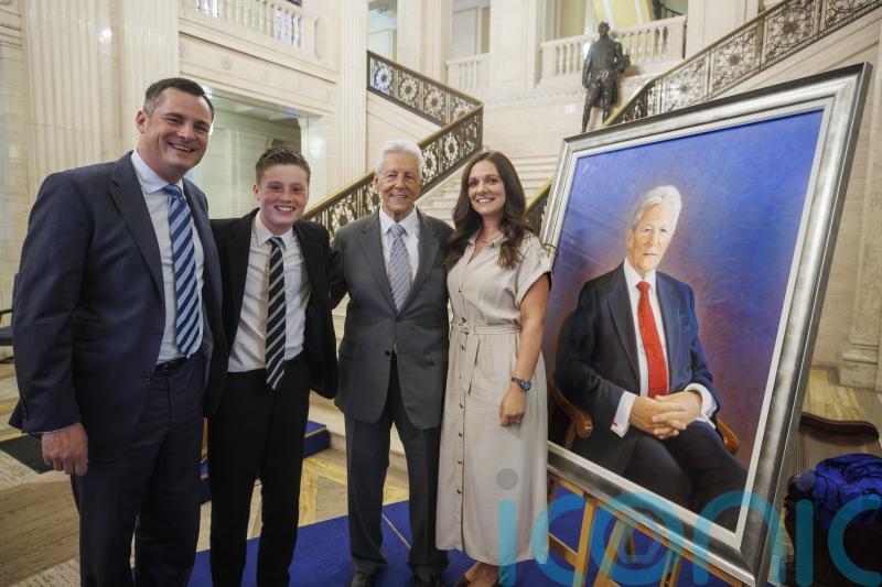 Peter Robinson says NI Executive should use advantages to aid delivery