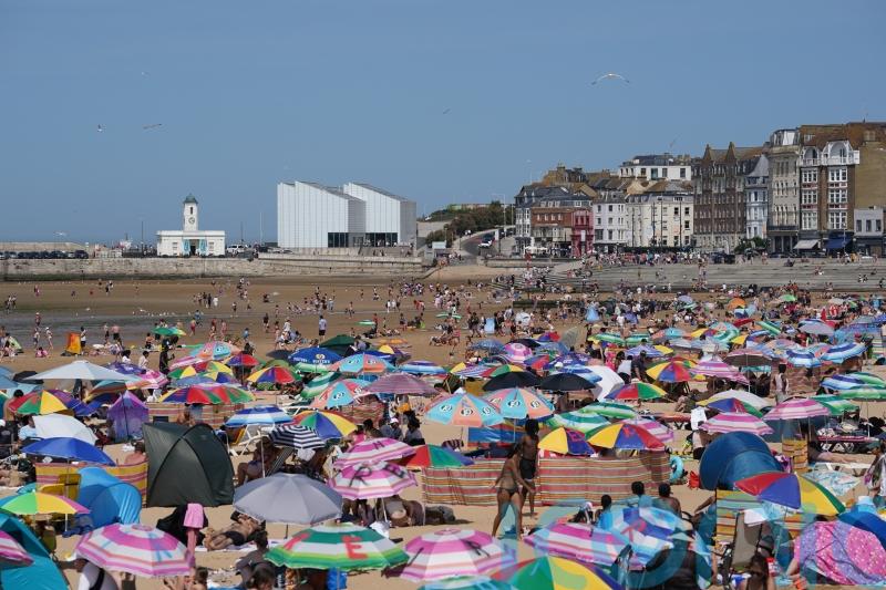 Monday set to be one of the hottest June days ever with temperatures to hit 34C