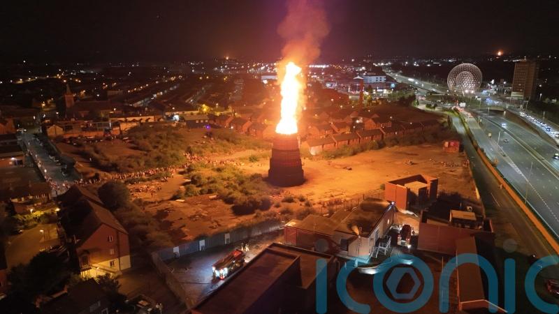 Loyalist bonfire on site with asbestos lit despite warnings