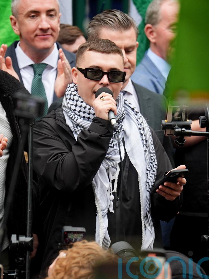 Kneecap rapper tells Starmer ‘better luck next time’ after terror case dropped