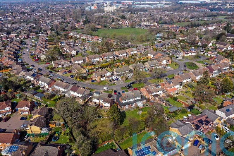 Two-fifths of British garden space paved over, reducing green benefits – report