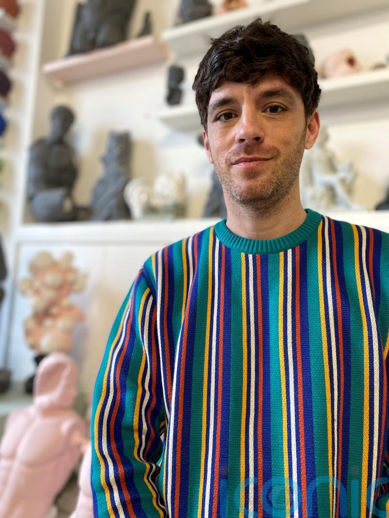 NI sculptor to mix classical techniques with robotic technology in Italy