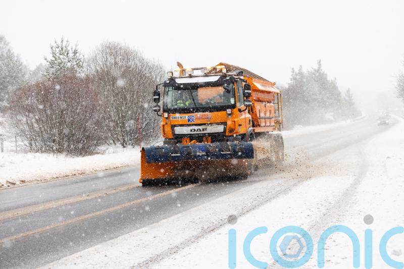Bitterly cold start to year to continue as heavy snow falls in some areas