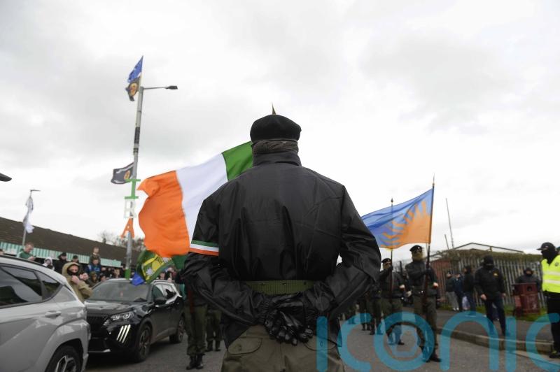 Police launch investigation into dissident republican parade in Londonderry