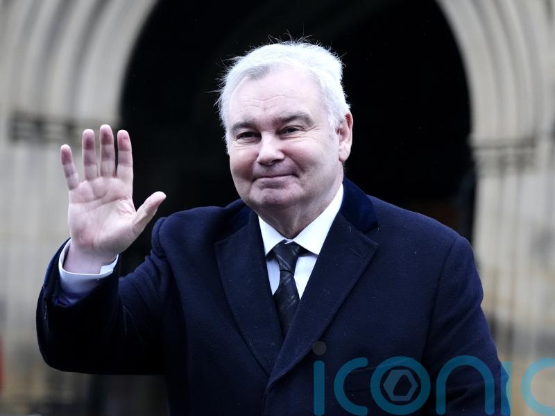Eamonn Holmes says he will do his best to get well soon after stroke