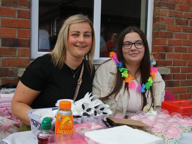 Lucinda and Nicole pictured at Culmore Manor Fun Day.  (Photo - Deirdre Heaney, nwpresspics)
