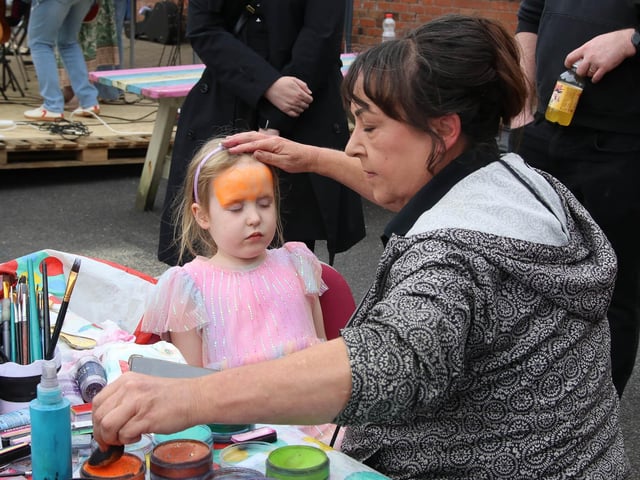 Niamh getting her face painted.  (Photo - Deirdre Heaney, nwpresspics)