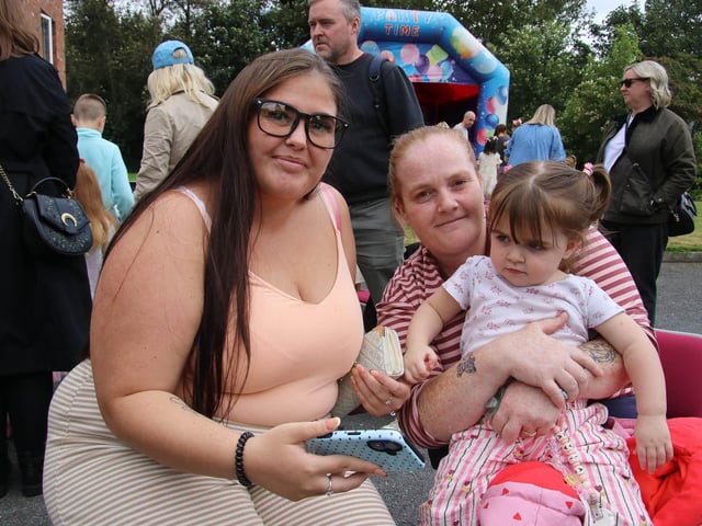 Georgie, Ashling and Ayla pictured at Culmore Manor Fun Day.  (Photo - Deirdre Heaney, nwpresspics)
